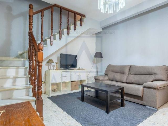 Chalet en venta en Camas, Andalucía