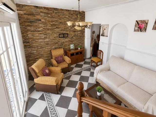 Chalet en venta en Camas, Andalucía