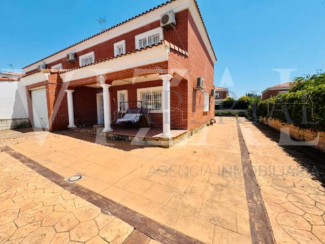 Villa en venta en Barcience
