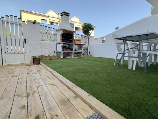 Villa en venta en Cubelles, Barri de la Creu