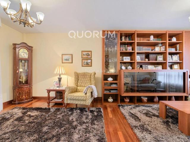 Chalet en venta en Ariz, Basauri