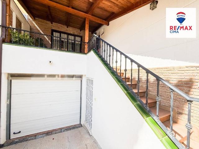 Villa en venta en Baza