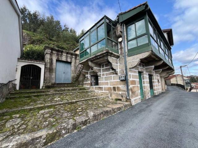 Villa en venta en Beade