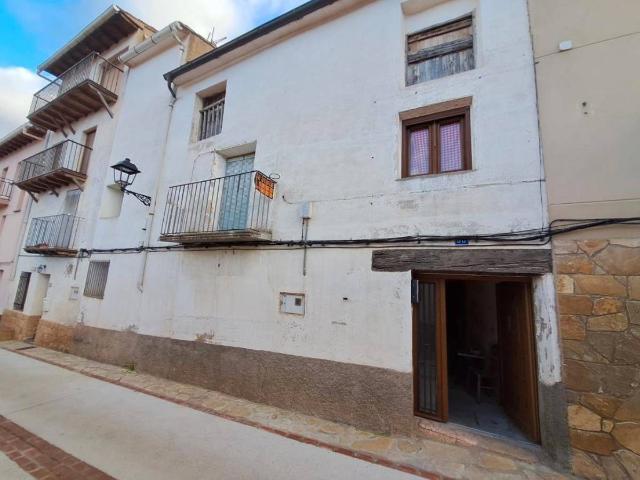 Villa en venta en Beceite