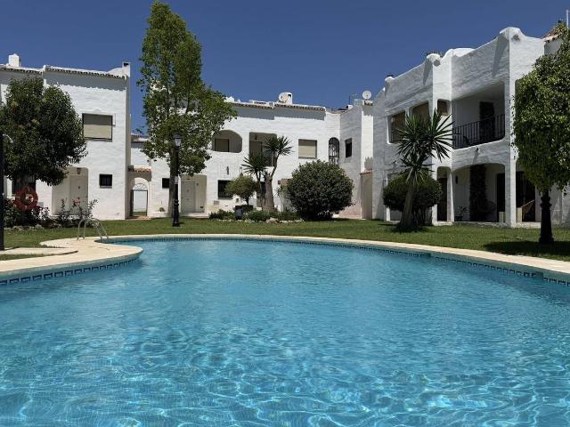 Chalet en venta en Barriada Islas Canarias, Costa del Sol Occidental