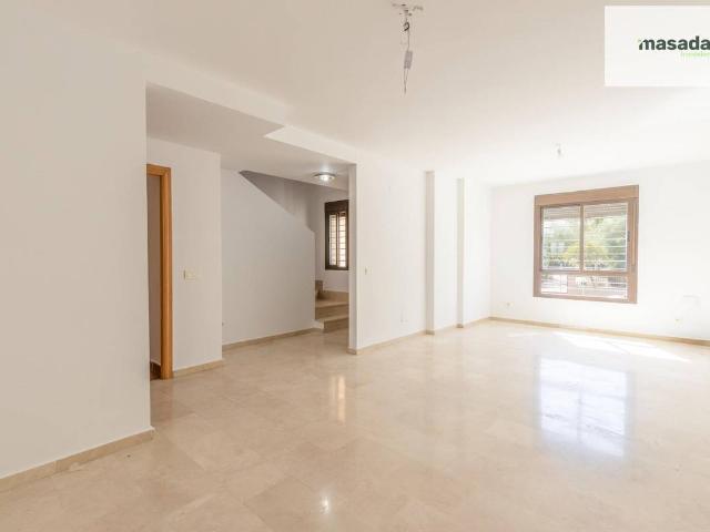 Chalet en venta en Vegas Del Genil, Granada