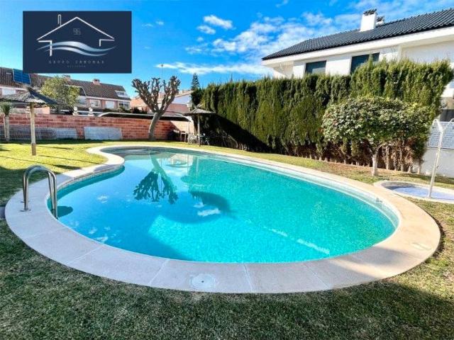 Villa en venta en Sant Joan D'alacant, Benimagrell