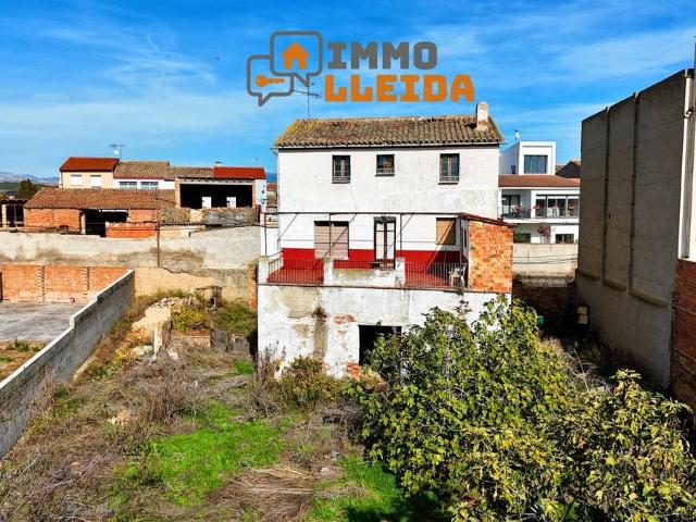 Chalet en venta en Bellcaire D'urgell, Lleida