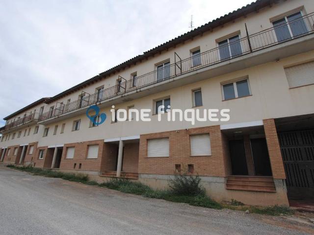 Villa en venta en Bellcaire D'urgell