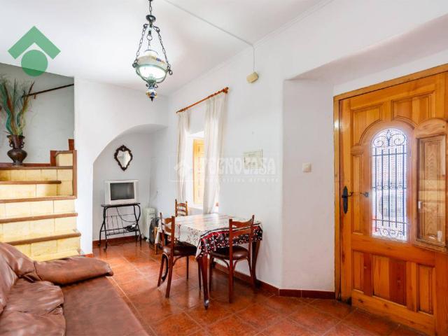Villa en venta en Benamocarra