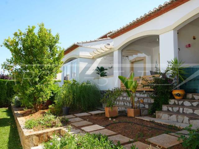 Villa en venta en Beniarbeig