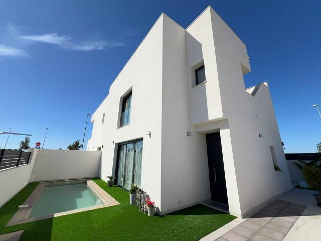 Chalet en venta en Urbanización Benimar, el Baix Segura / La Vega Baja