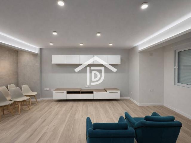 Chalet en venta en Benimuslem, València / Valencia