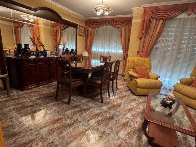 Villa en venta en Beniparrell