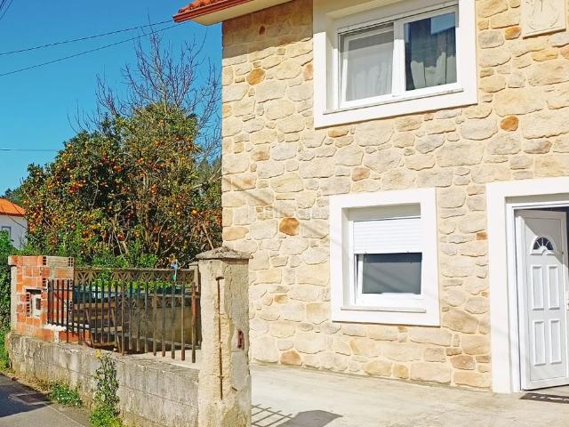 Chalet en venta en Bergondo, A Coruña