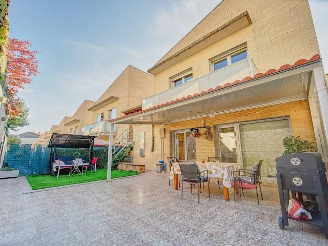 Chalet en venta en Beriáin, Navarra