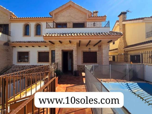 Villa en venta en Bigastro