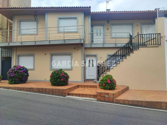 Villa en venta en Boiro, A Poza