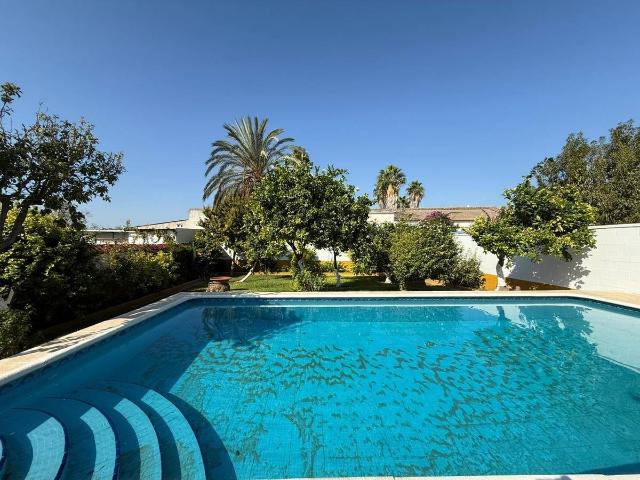 Chalet en venta en Bollullos De La Mitación, Sevilla