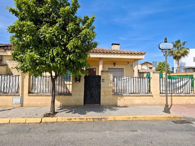 Chalet en venta en Bollullos De La Mitación, Andalucía