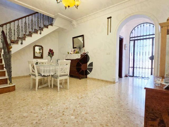 Chalet en venta en Bollullos De La Mitación, Andalucía