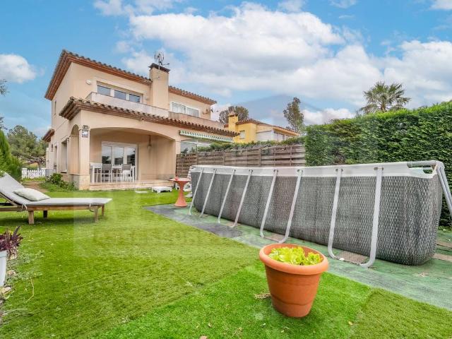Villa en venta en Mont-roig Del Camp