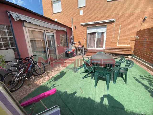 Villa en venta en Borox