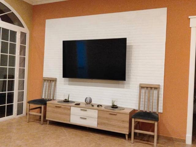 Chalet en venta en Brenes, Sevilla