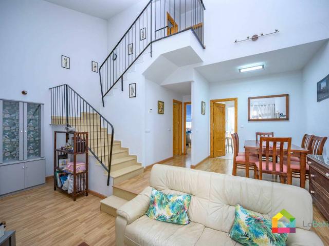 Villa en venta en Toledo