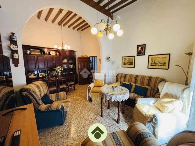 Chalet en venta en Bujalance, Andalucía