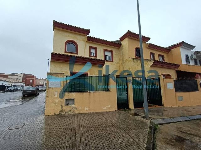 Chalet en venta en Burguillos, Sevilla