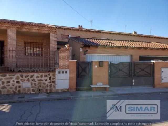 Villa en venta en Burguillos De Toledo