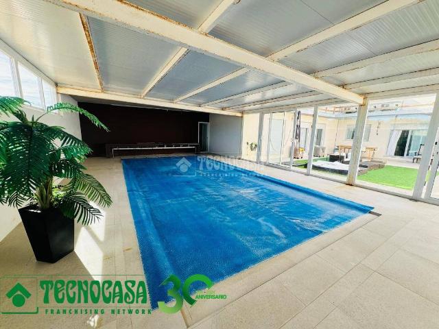 Chalet en venta en Burguillos De Toledo, Toledo