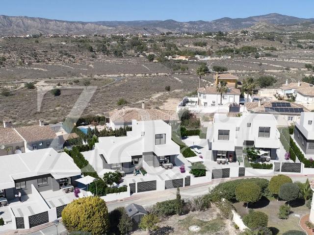 Chalet en venta en Busot, Alacant / Alicante