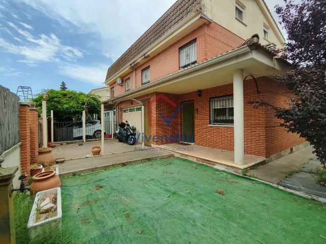 Villa en venta en Cabanillas Del Campo