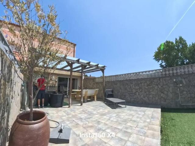 Villa en venta en Cabra Del Camp