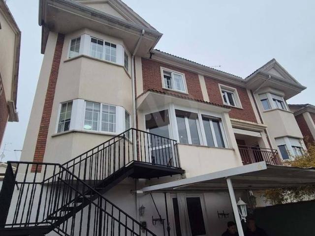 Chalet en venta en Cabrerizos, Castilla y León