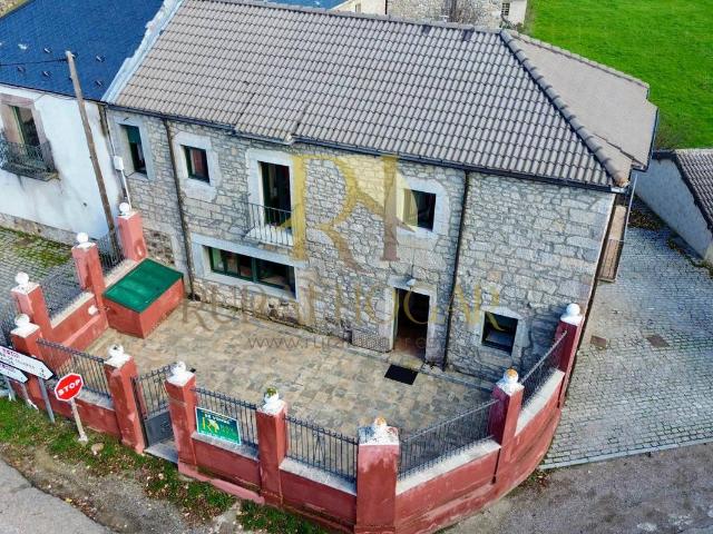 Chalet en venta en Cabrillanes, Castilla y León