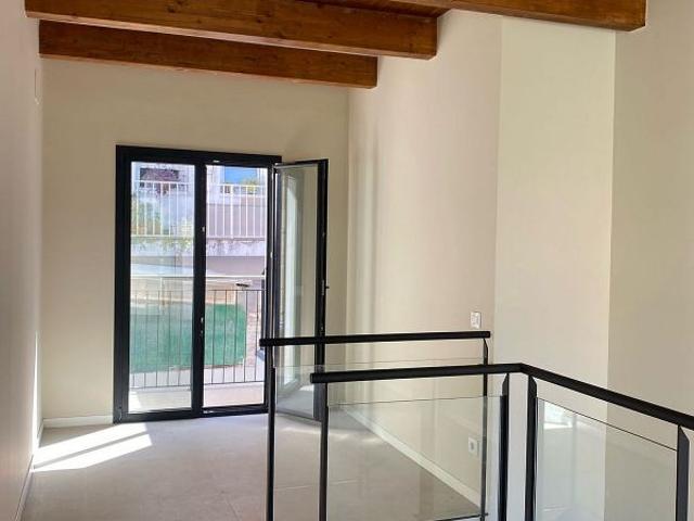 Chalet en venta en Almeda, Cornellà De Llobregat