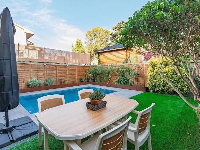 Chalet en venta en l'Eixample de Parets, Vallès Oriental