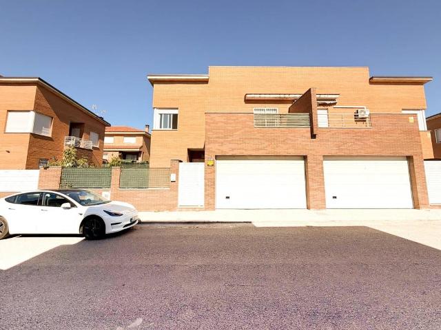 Chalet en venta en Camarena, Castilla-La Mancha