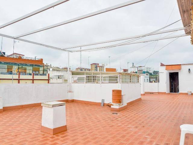 Chalet en venta en Camas, Andalucía