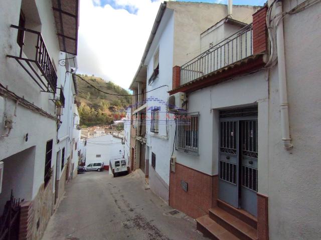 Villa en venta en Cambil, Alhabar