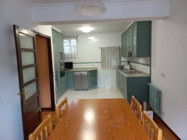 Chalet en venta en Santiago de Compostela