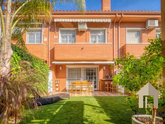 Chalet en venta en Sant Martí, Cerdanyola del Vallès