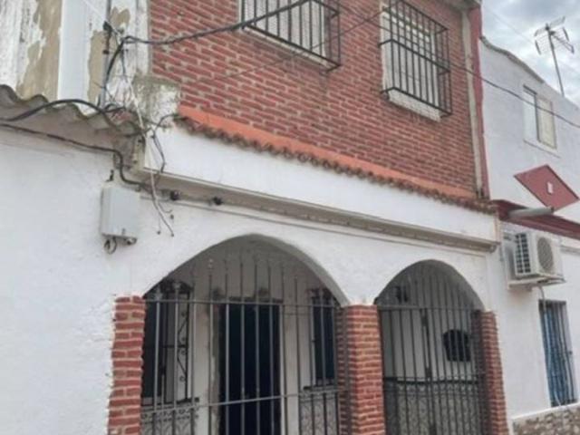 Casa en venta en Cantillana, Andalucía