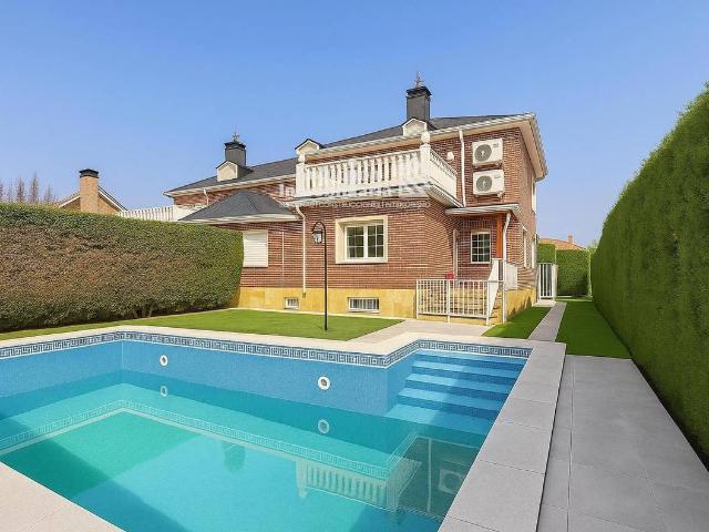 Chalet en venta en Carbajosa De La Sagrada, Castilla y León