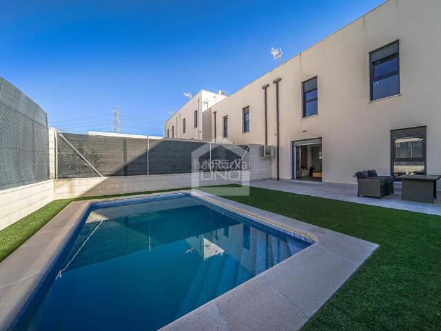 Villa en venta en Carranque