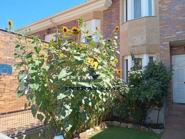 Villa en venta en Carrascal De Barregas