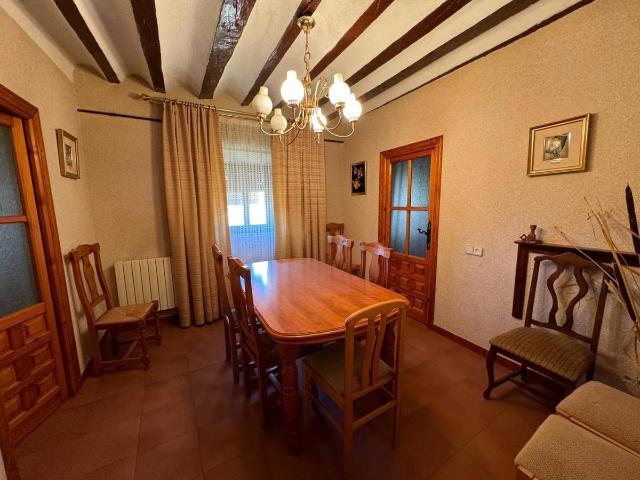 Villa en venta en Sigüenza, Colonia La Isla